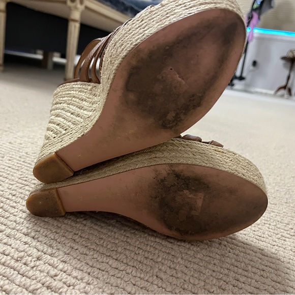 Elie Tahari brown leather espadrilles. - Picture 3 of 5